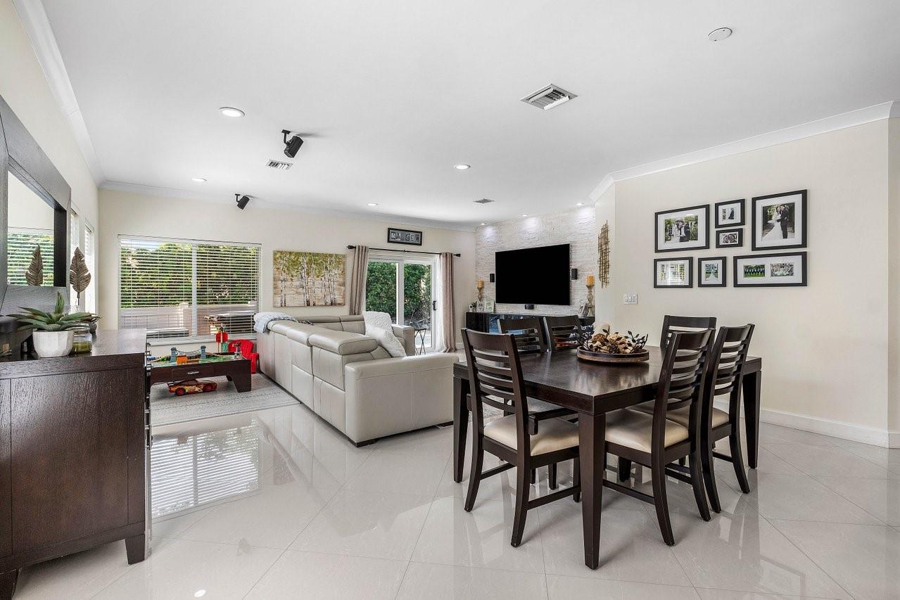 4675 SW 12th Pl 4675, Deerfield Beach, FL, 33442/$475,000 3 4675 SW 12th Pl 4675