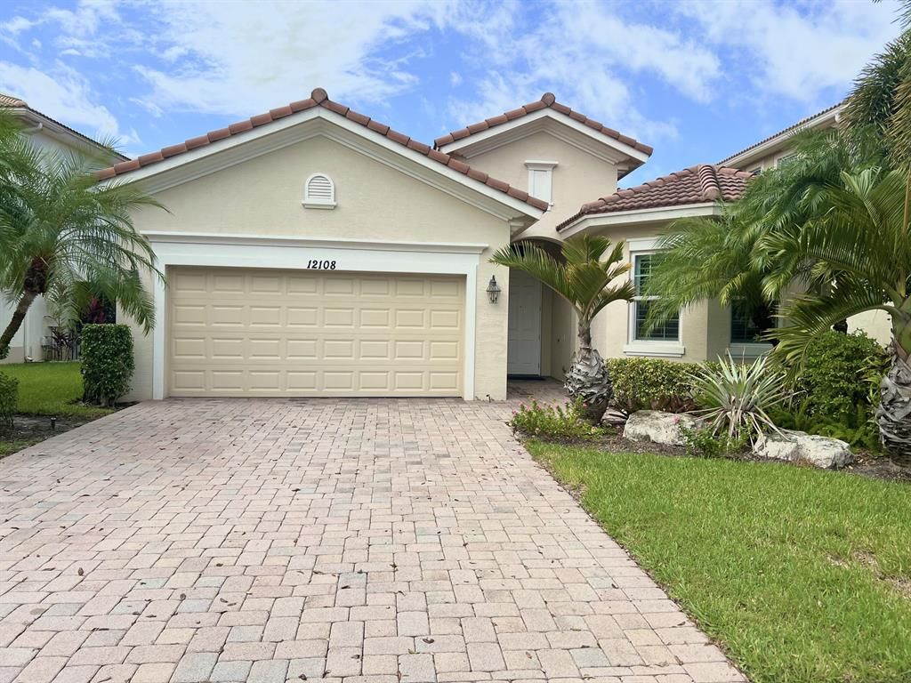 Photo of 12108 Aviles Circle, Palm Beach Gardens, FL 33418 (MLS # R10838781)