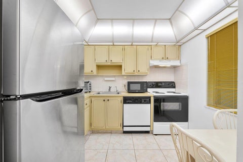 Tiny photo for 7807 Golf Cir Drive #308, Margate, FL 33063 (MLS # B26049275)