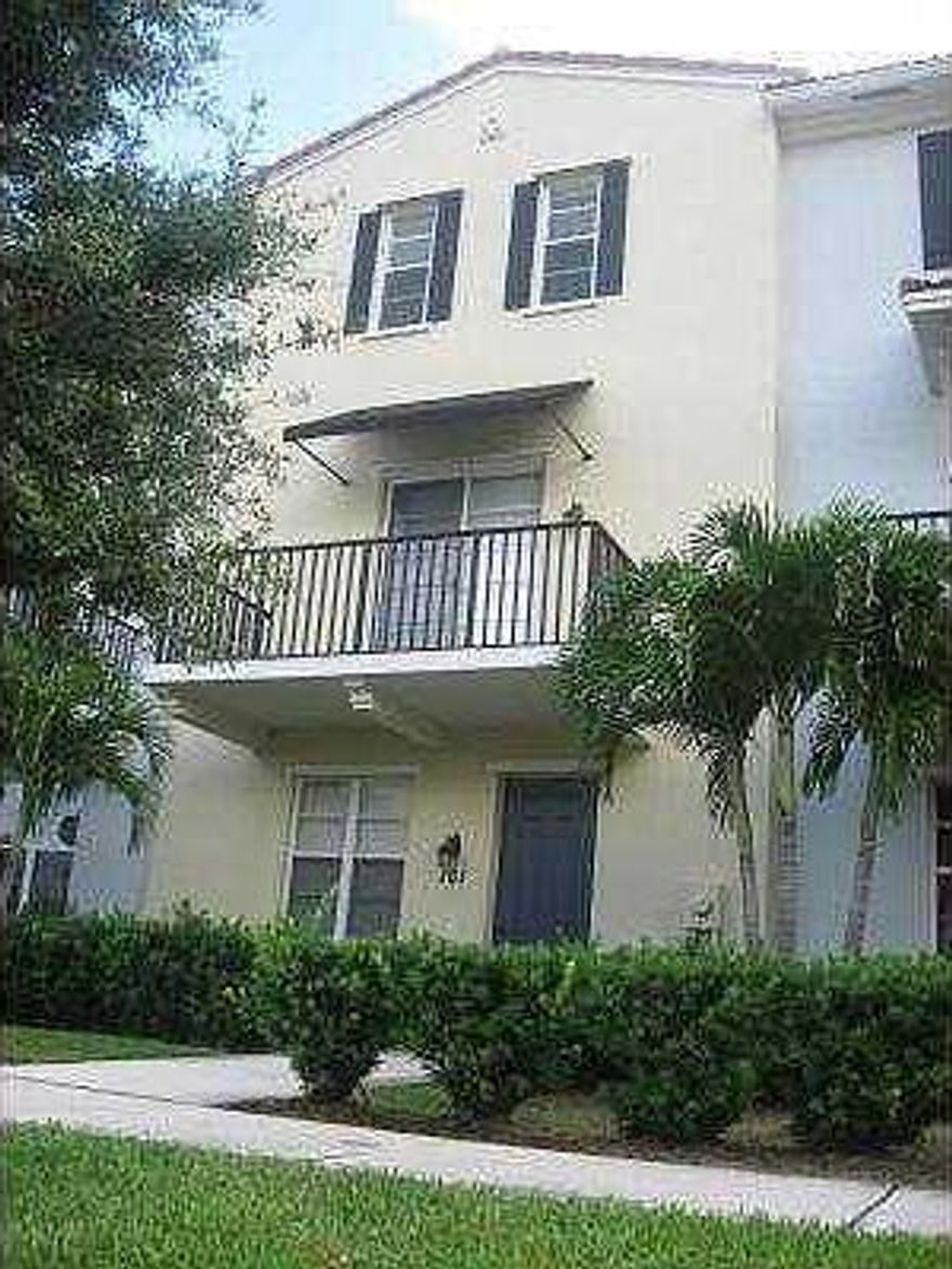 RECENTLY PAINTED AND UPGRADED. Great Floor plan in an amazing location. Come see why Greenwich, Abacoa and Jupiter are the places to be in 2026!! Spacious floor plan and very open living areas. Property has a den on the first floor that can also be used as a 3rd bedroom.