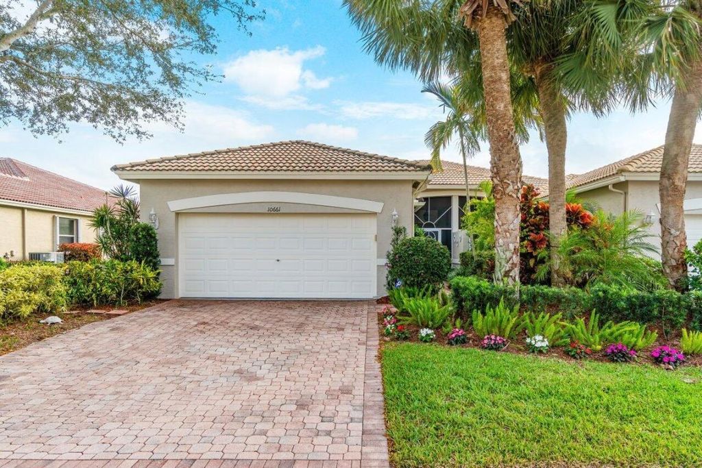 Photo of 10661 Royal Caribbean Circle, Boynton Beach, FL 33437 (MLS # R10953132)