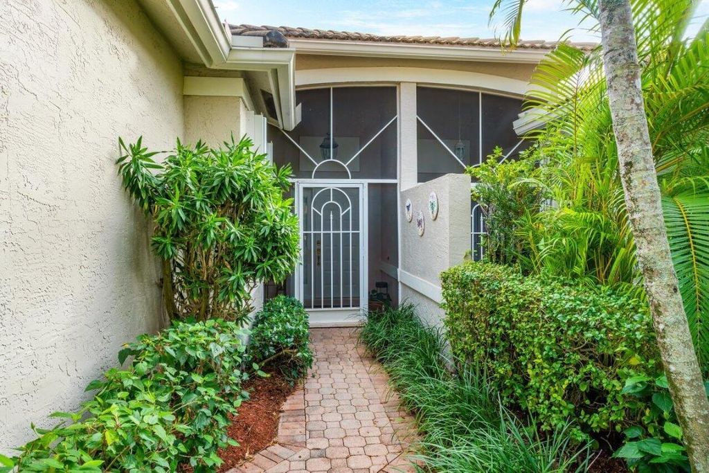 Photo of 10661 Royal Caribbean Circle, Boynton Beach, FL 33437 (MLS # R10953132)