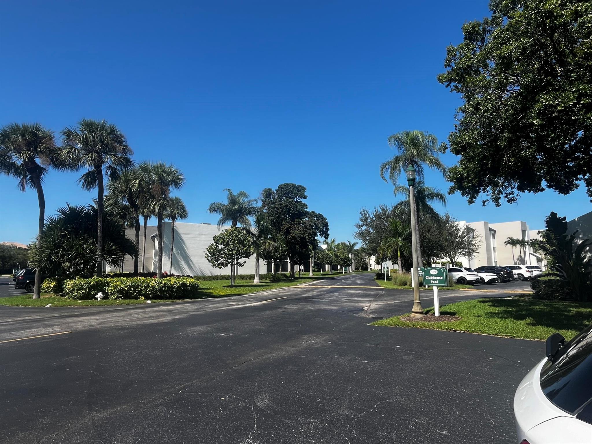 JUPITER OCEAN AND RACQUET - Residential Lease