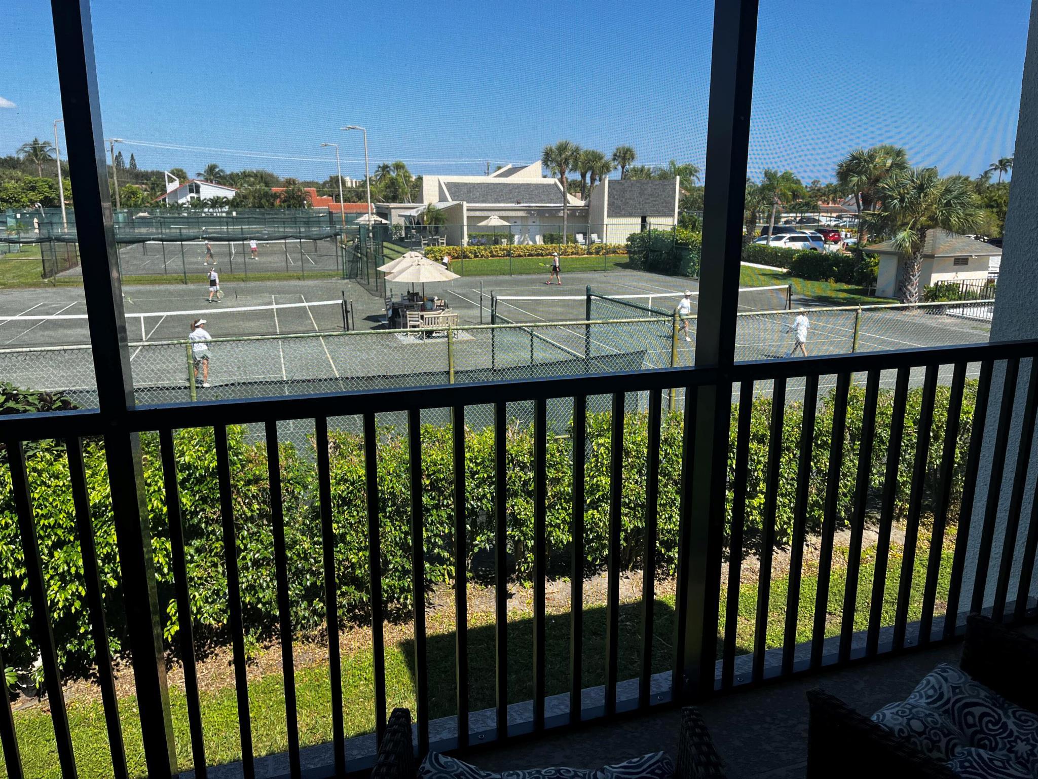 JUPITER OCEAN AND RACQUET - Residential Lease