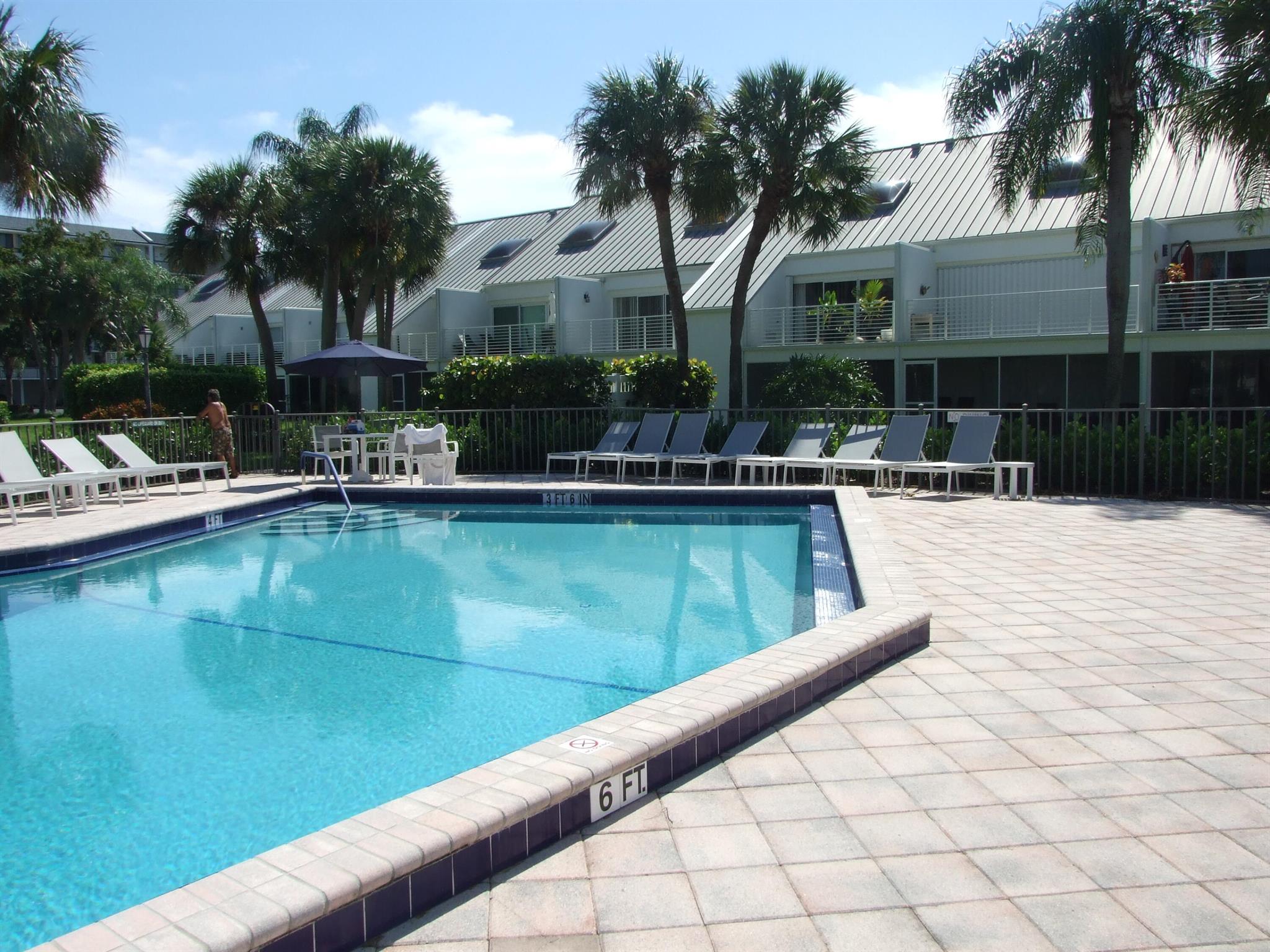 JUPITER OCEAN AND RACQUET - Residential Lease
