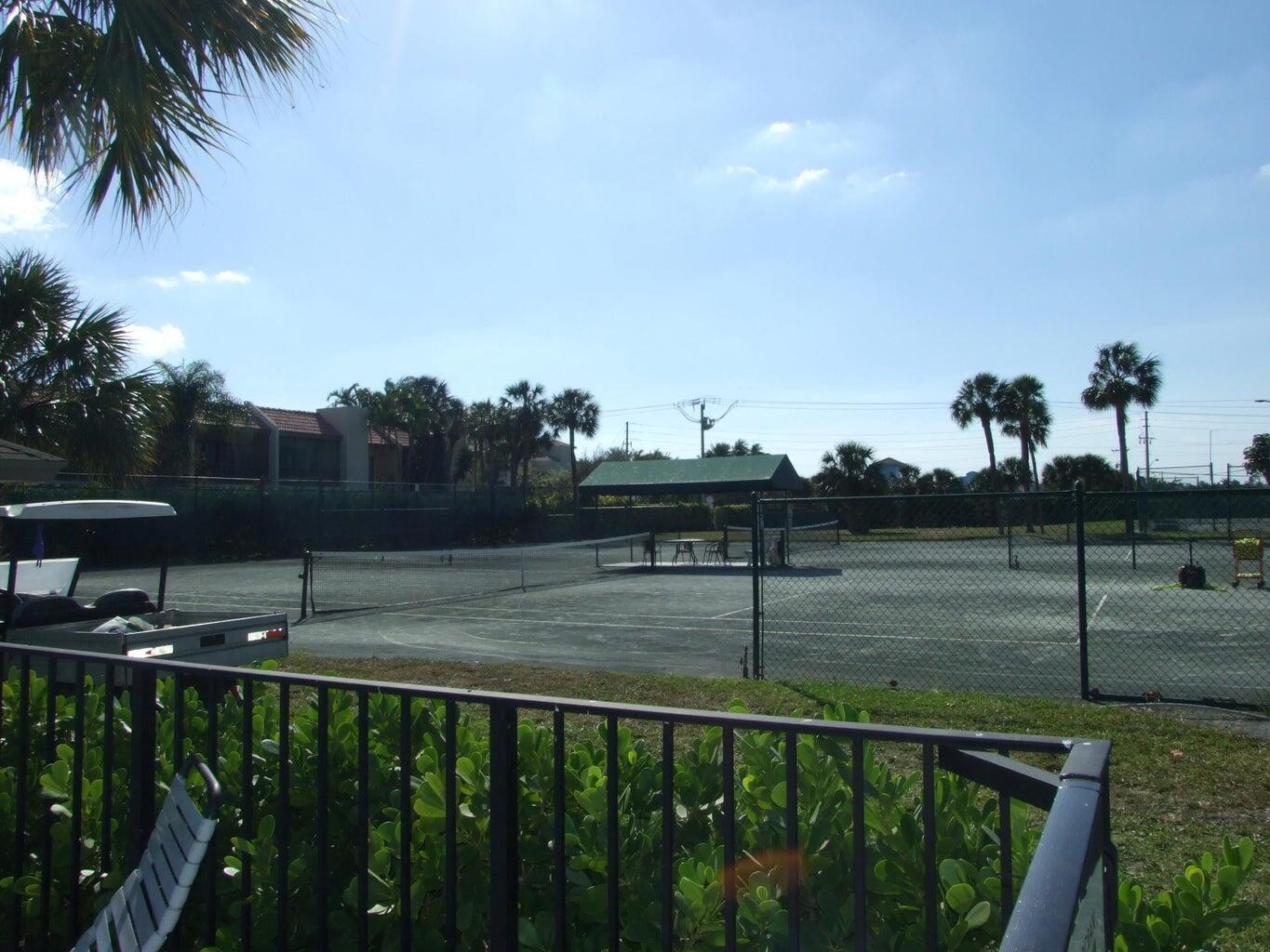 JUPITER OCEAN AND RACQUET - Residential Lease