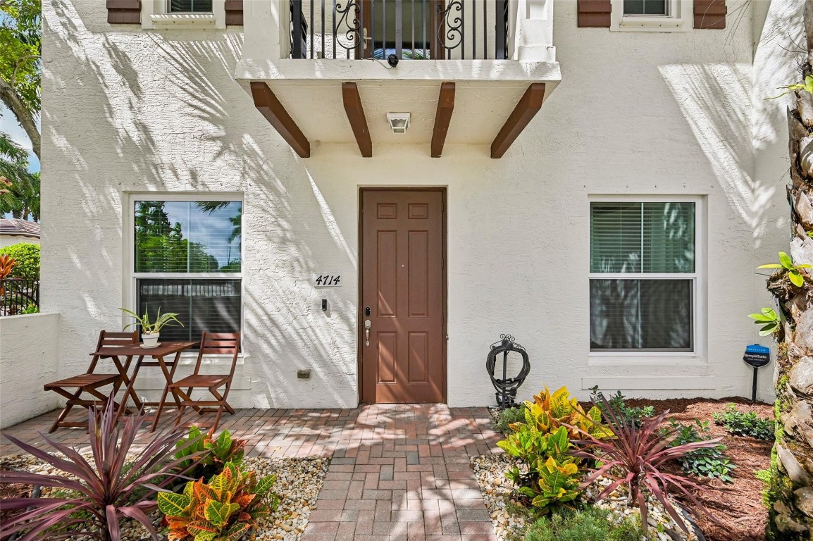 Paloma Lakes - Residential Lease