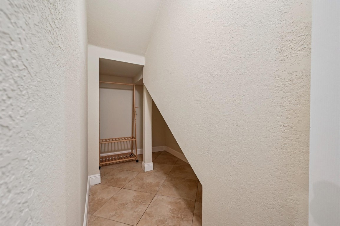 Paloma Lakes - Residential Lease