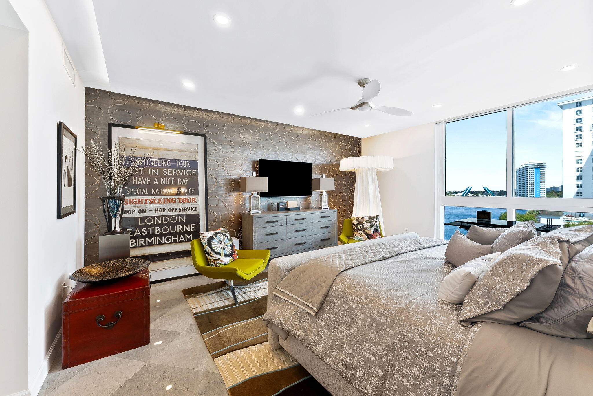 LA RIVE CONDO - Residential