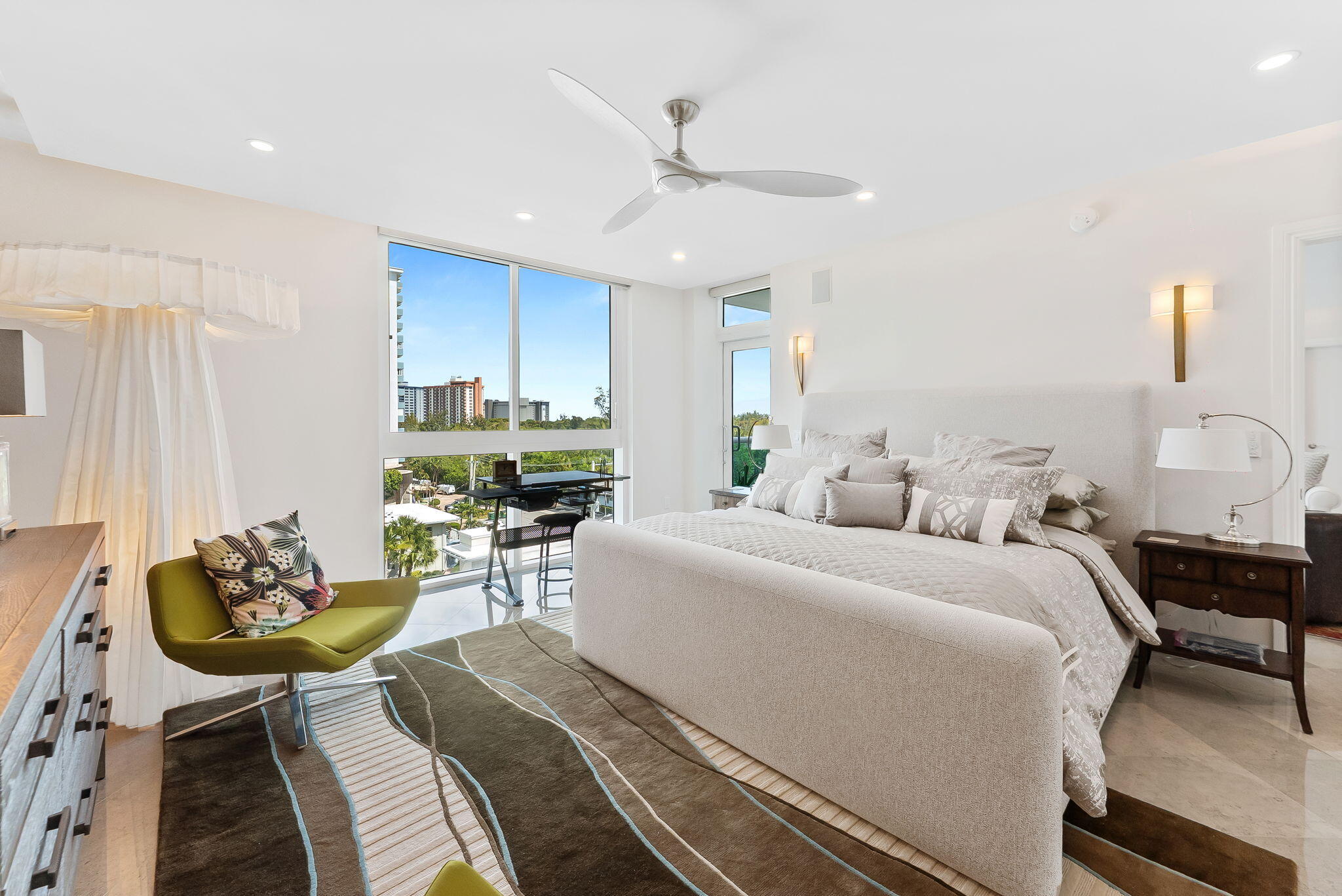 LA RIVE CONDO - Residential