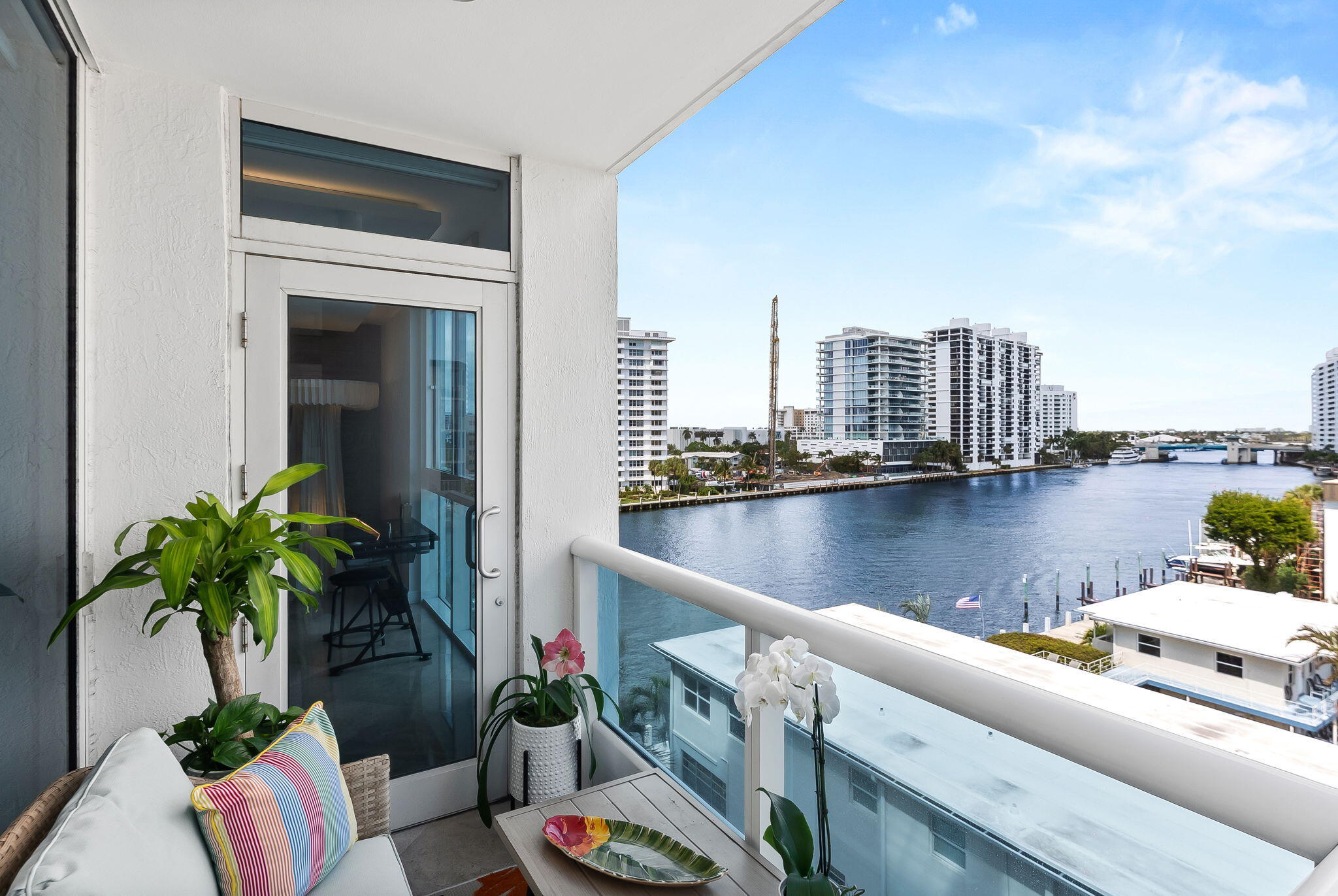 LA RIVE CONDO - Residential