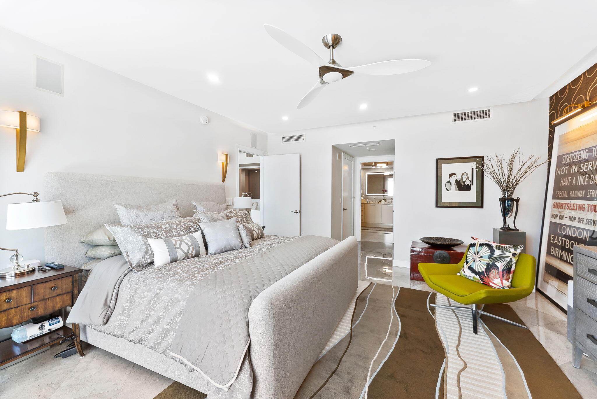 LA RIVE CONDO - Residential