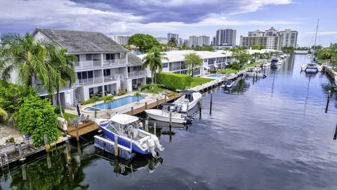 Condominium in Fort Lauderdale FL 2810 30th Street St 42.jpg