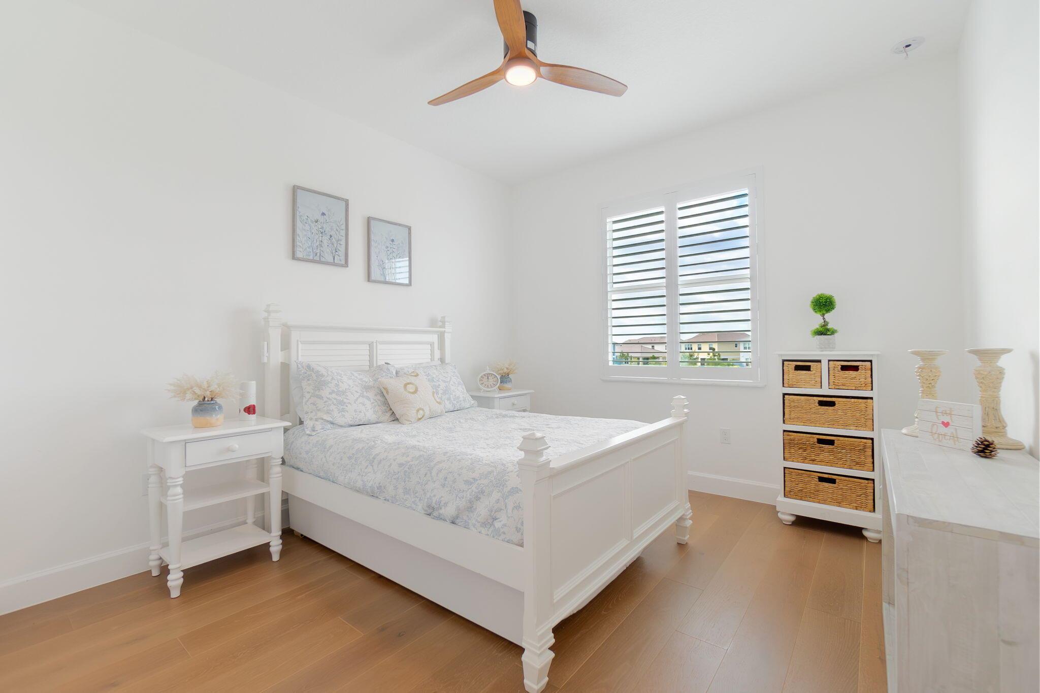 ARDEN PUD POD G SOUTH - Residential Lease