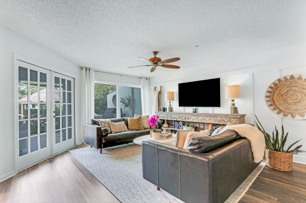 Photo of 1000 N Us Highway 1 #656, Jupiter, FL 33477 (MLS # R10968923)