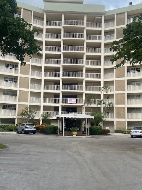 PALM-AIRE COUNTRY CLUB 50 - Residential Lease