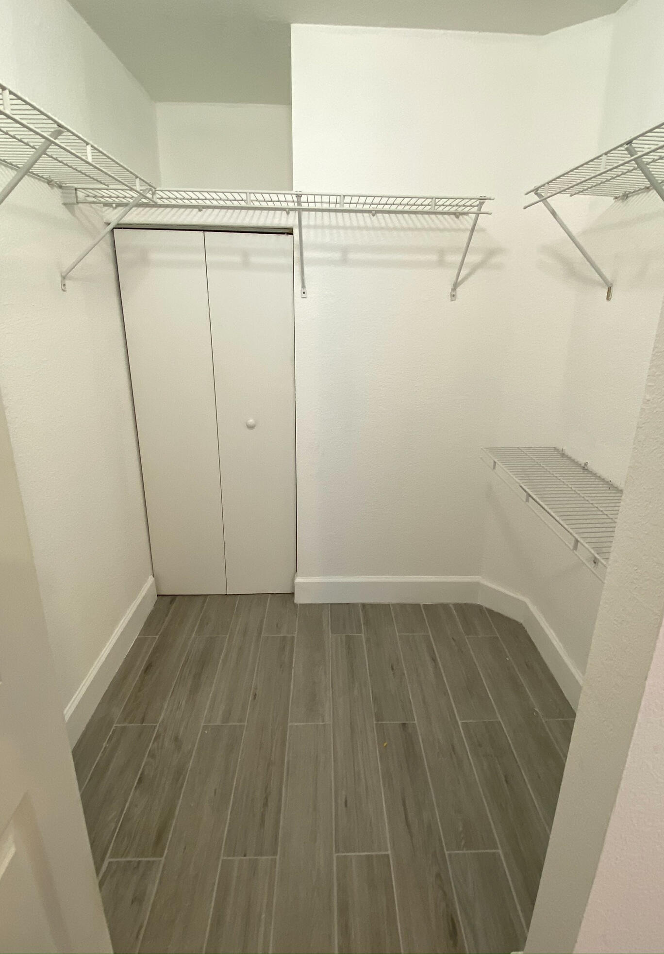 VIZCAYA LAKES CONDO - Residential Lease