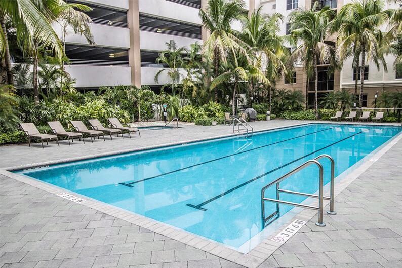 VIZCAYA LAKES CONDO - Residential Lease