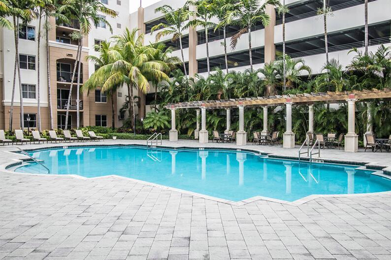 VIZCAYA LAKES CONDO - Residential Lease