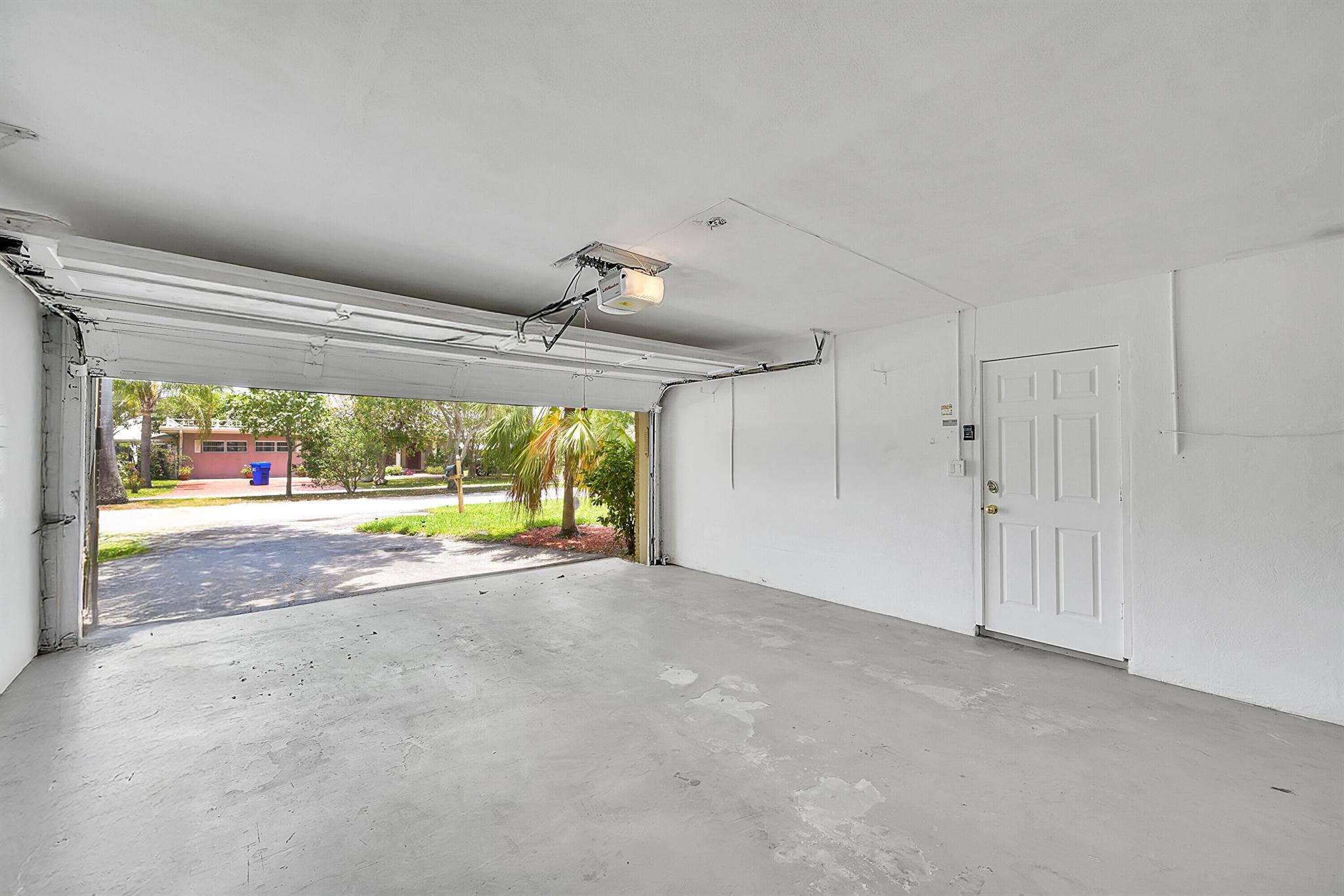 Pompano Beach, Florida 33062, United States, 2 Bedrooms Bedrooms, ,2 BathroomsBathrooms,Residential,Active,209604