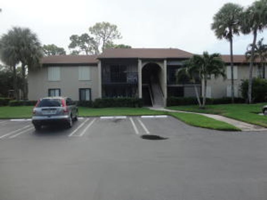 COME SEE THIS GREAT 3/2 CONDO IN AN ALL AGE COMMUNITY (THIRD BEDROOM ALSO GREAT FOR OFFICE OR DEN)  ALL TILED,PERGO IN KITCHEN AND BEDROOMS ARE CARPETED.