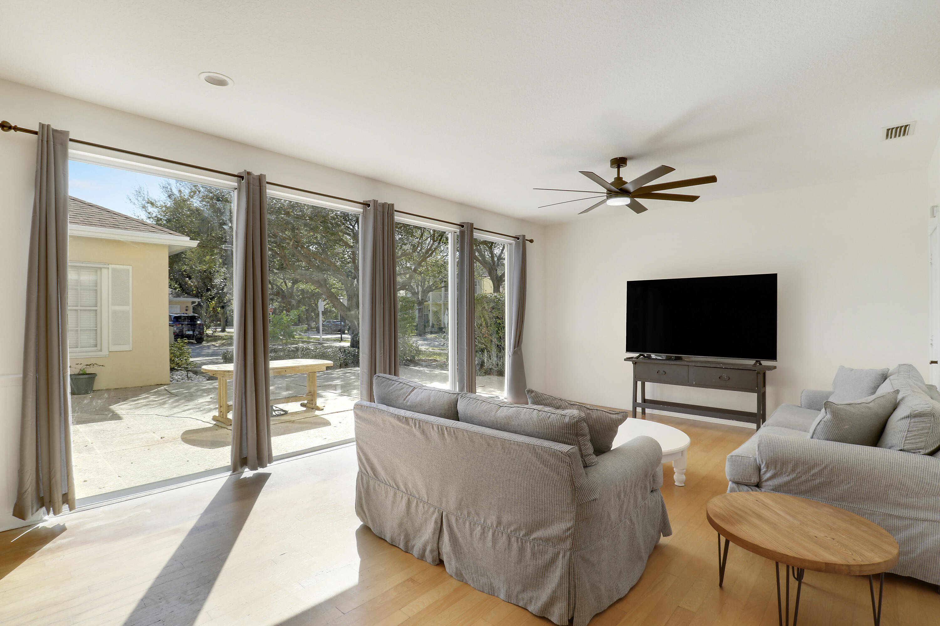 CAMBRIDGE AT ABACOA - Residential