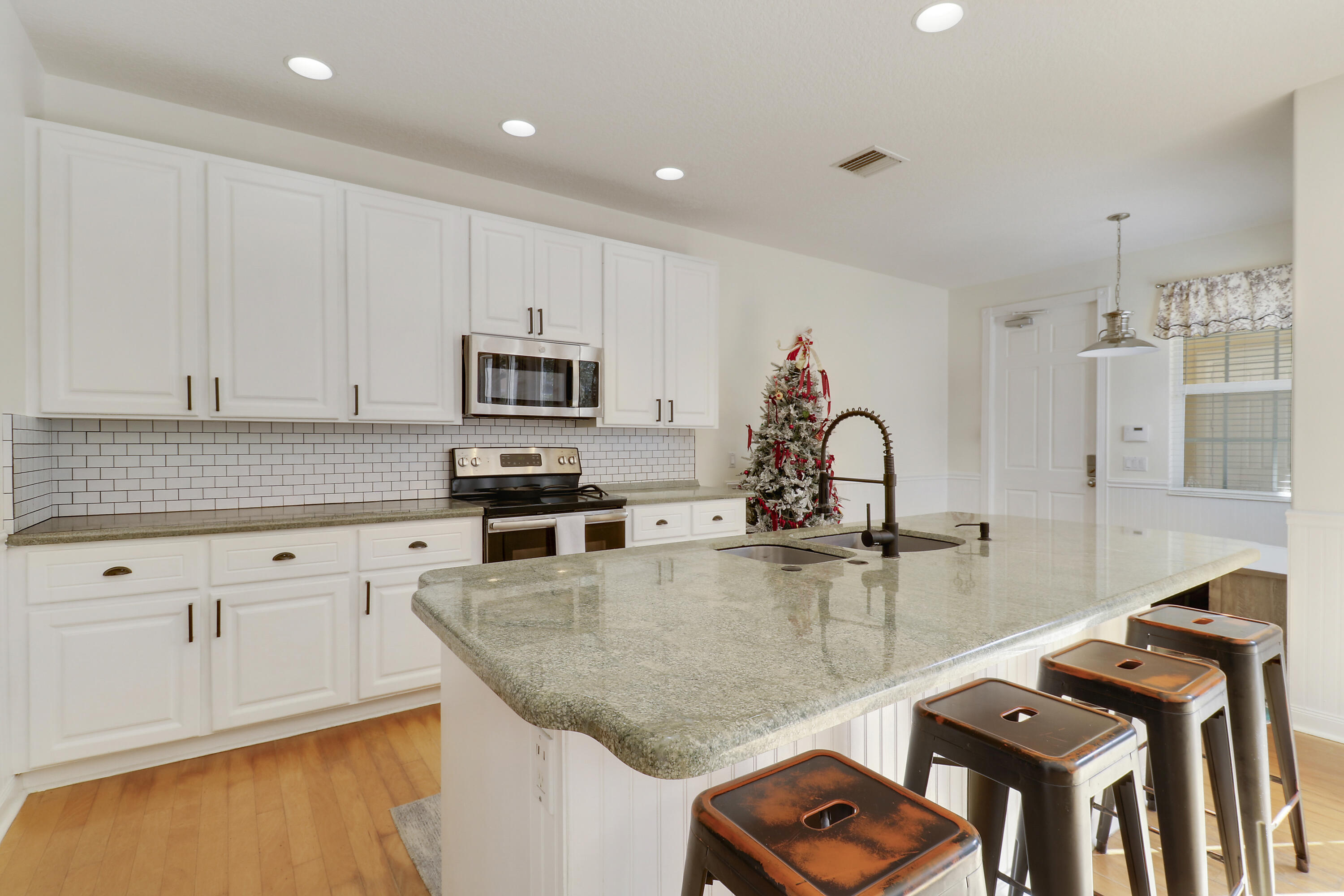 CAMBRIDGE AT ABACOA - Residential