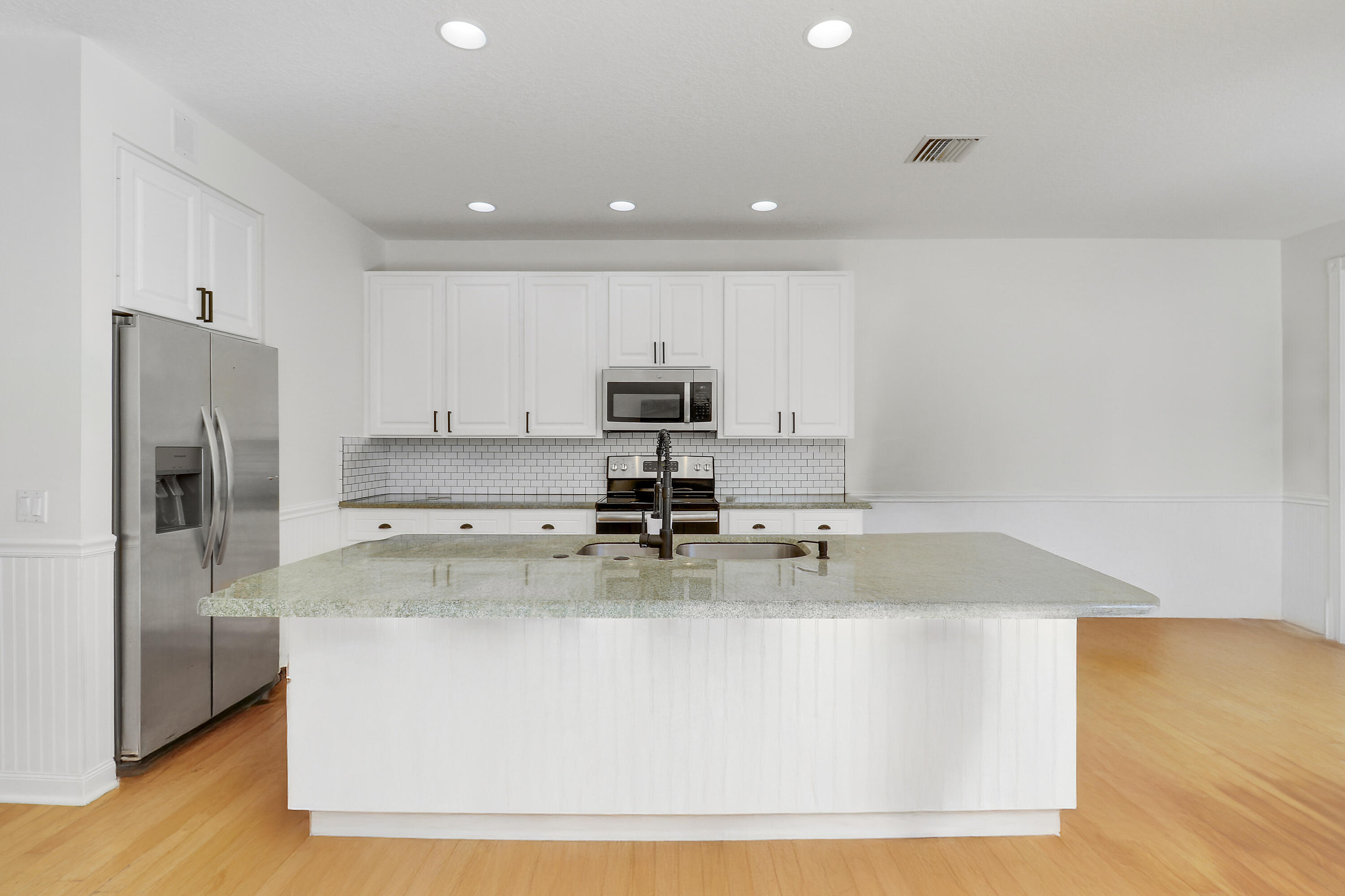 CAMBRIDGE AT ABACOA - Residential