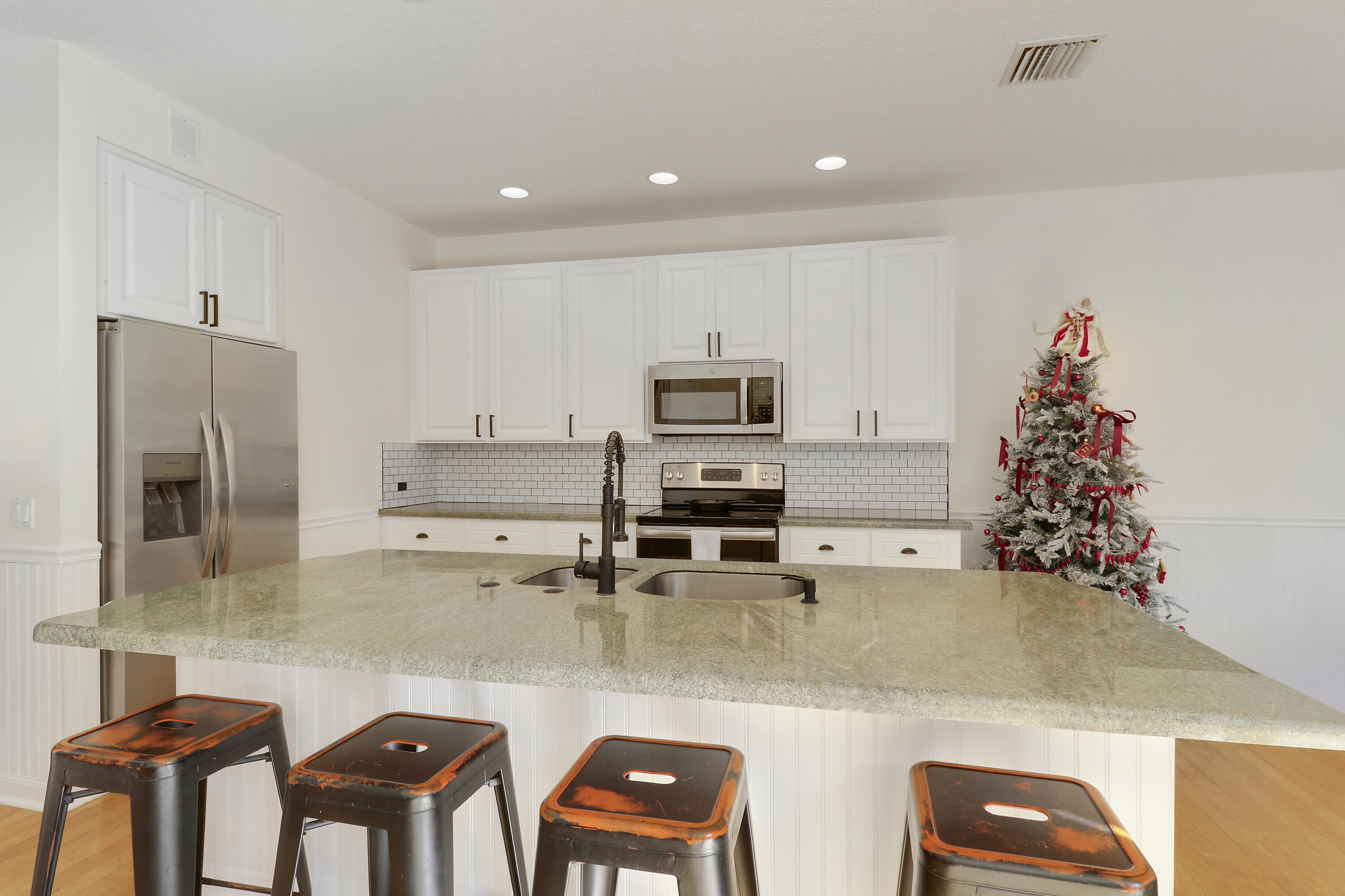 CAMBRIDGE AT ABACOA - Residential