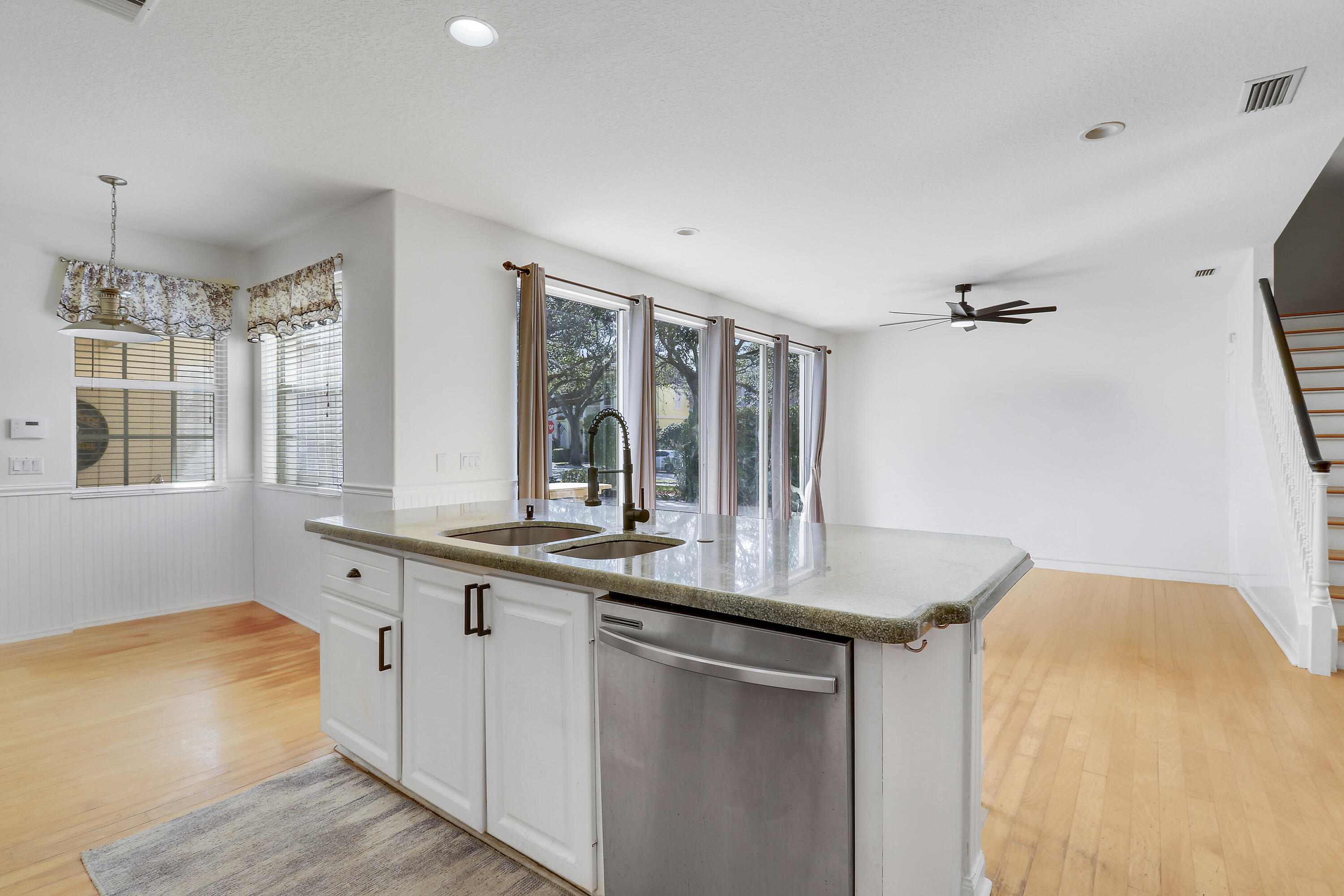 CAMBRIDGE AT ABACOA - Residential