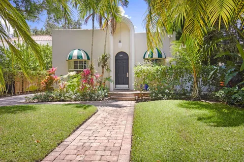 834 Upland Road, West Palm Beach, FL MLS: R11070173