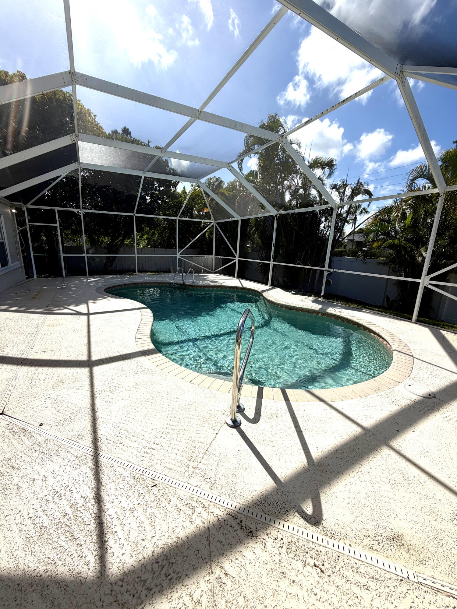 3814 Circle Lake Drive