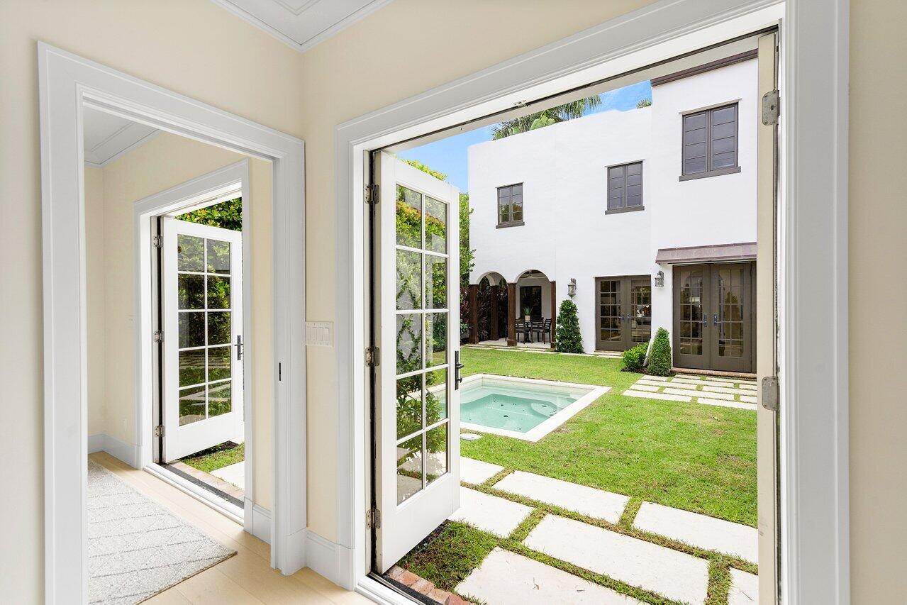 POINCIANA PARK 2ND ADD - Residential