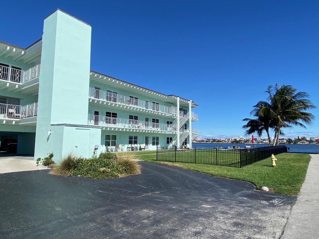 EMERALD HOUSE INC 219 LAKEVIEW AVE LANTANA FL - Residential