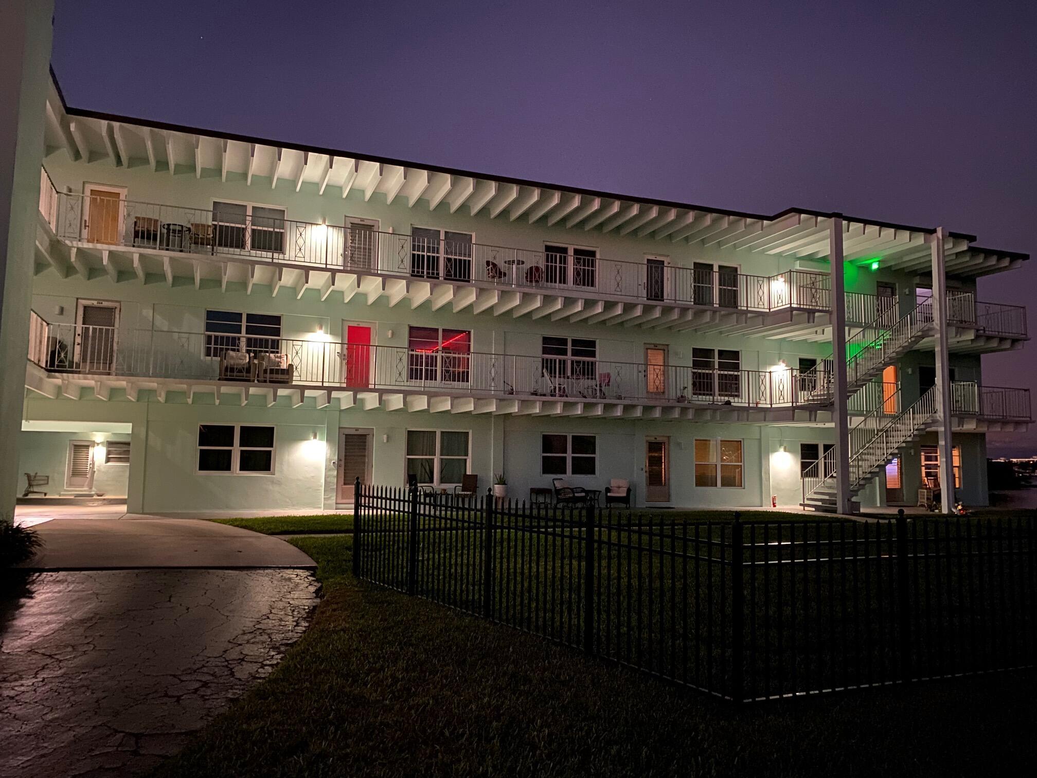 EMERALD HOUSE INC 219 LAK - Residential