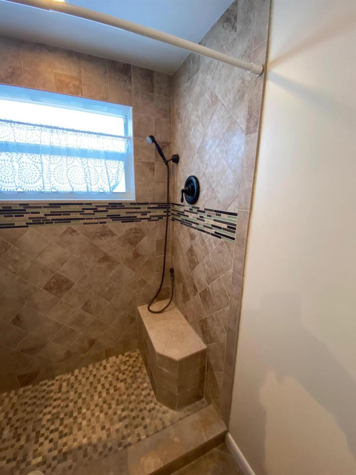EMERALD HOUSE INC 219 LAK - Residential