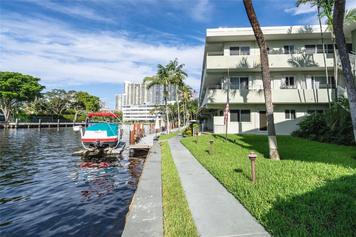 1000 SE 4th Street 117 & 118