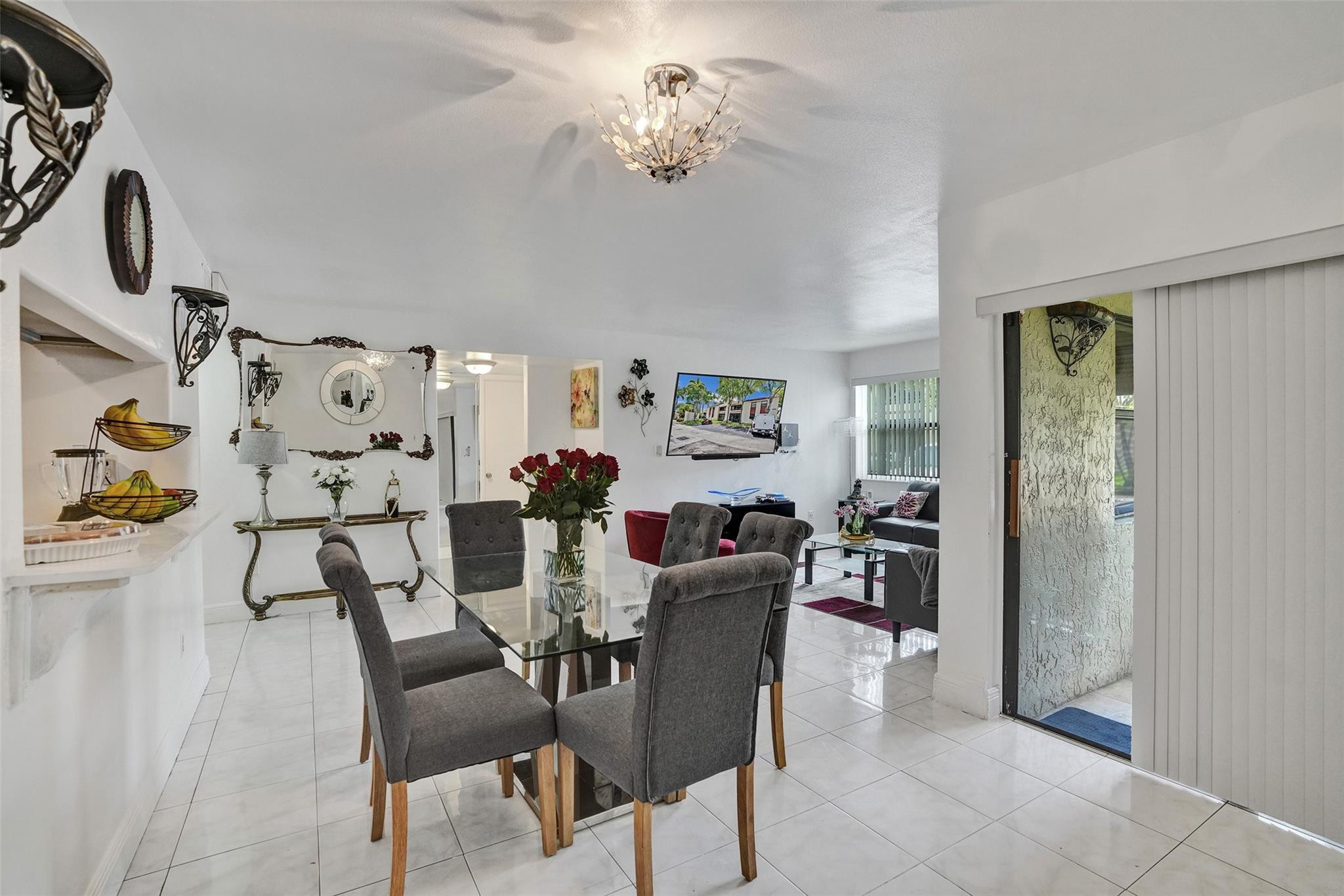 Quatraine - Residential