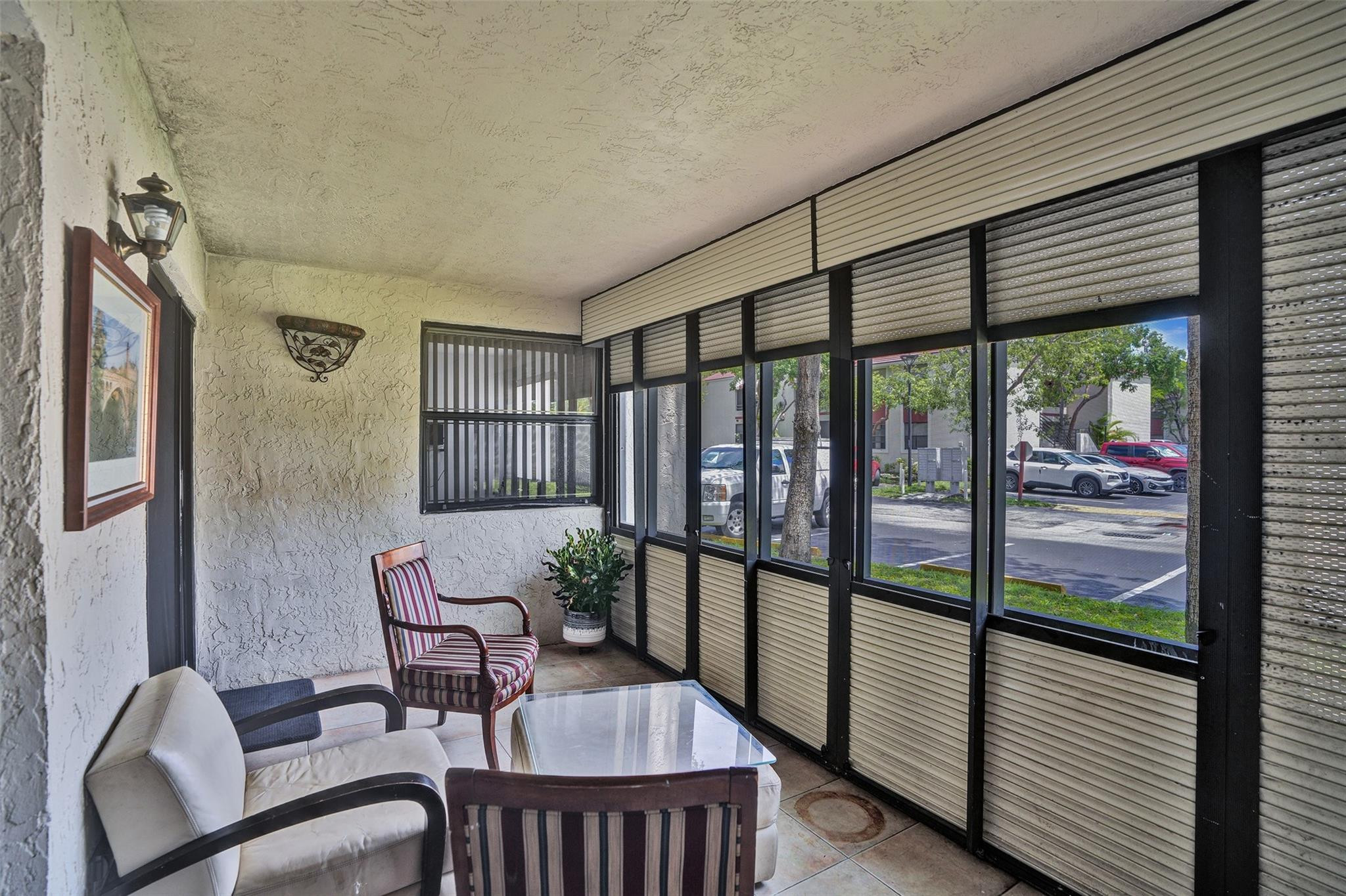 Quatraine - Residential