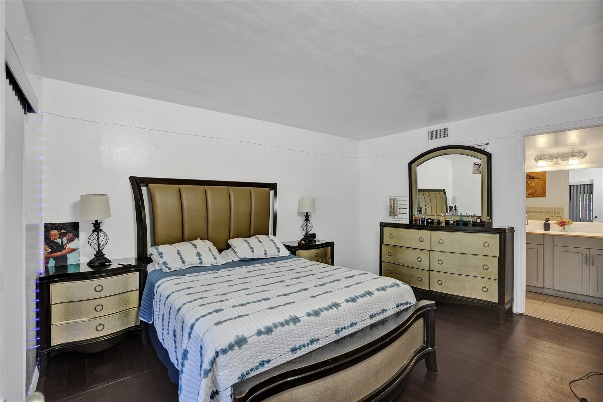 Quatraine - Residential