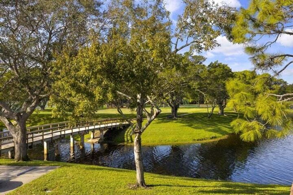 Photo of 2421 24th Lane, Palm Beach Gardens, FL 33418 (MLS # R10993736)