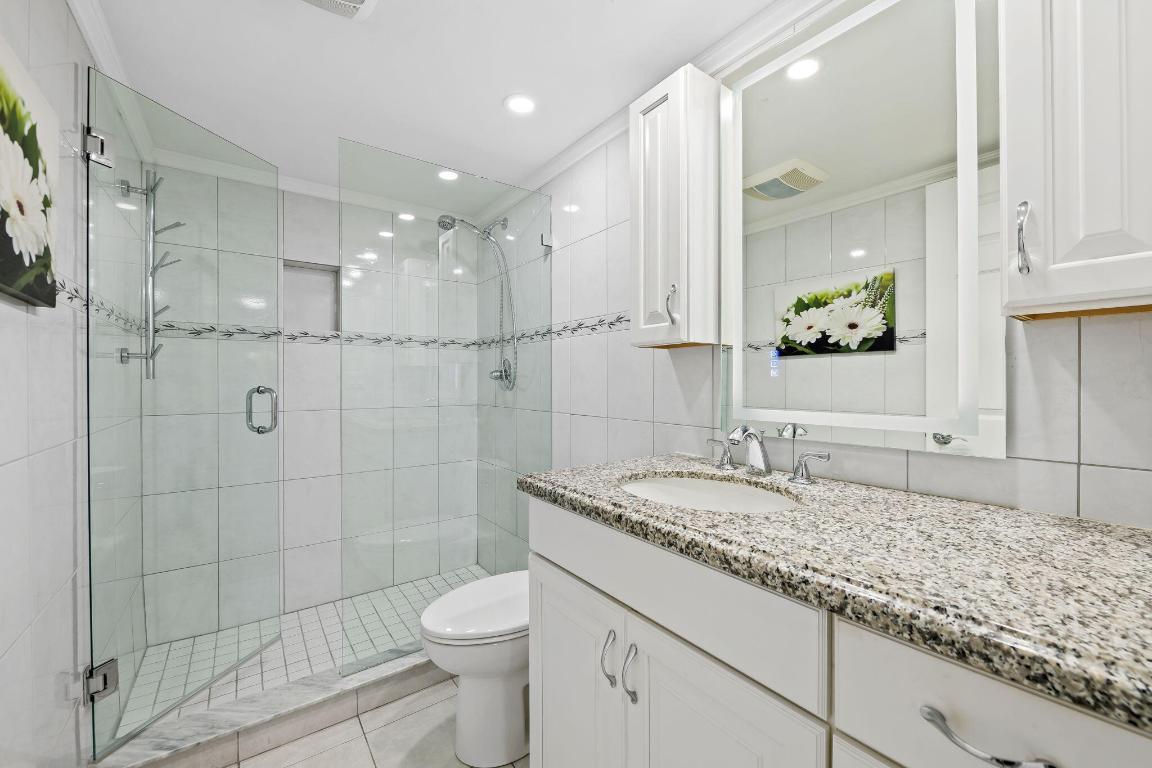 MEADOWBROOK LAKES VIEW - Residential