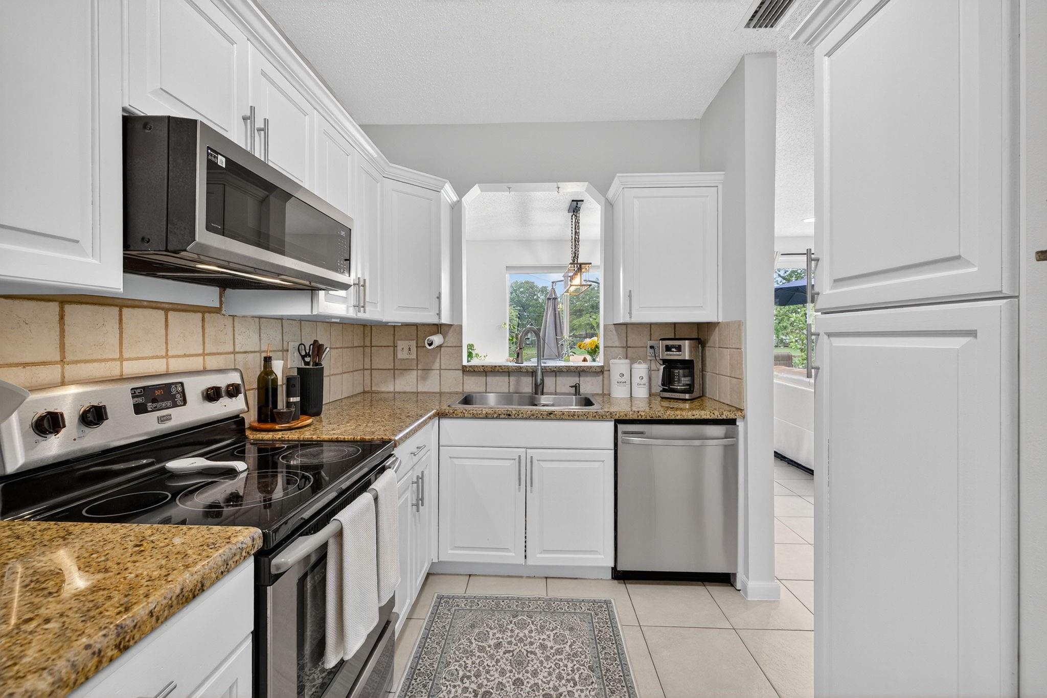 BANYAN TRAILS - Residential