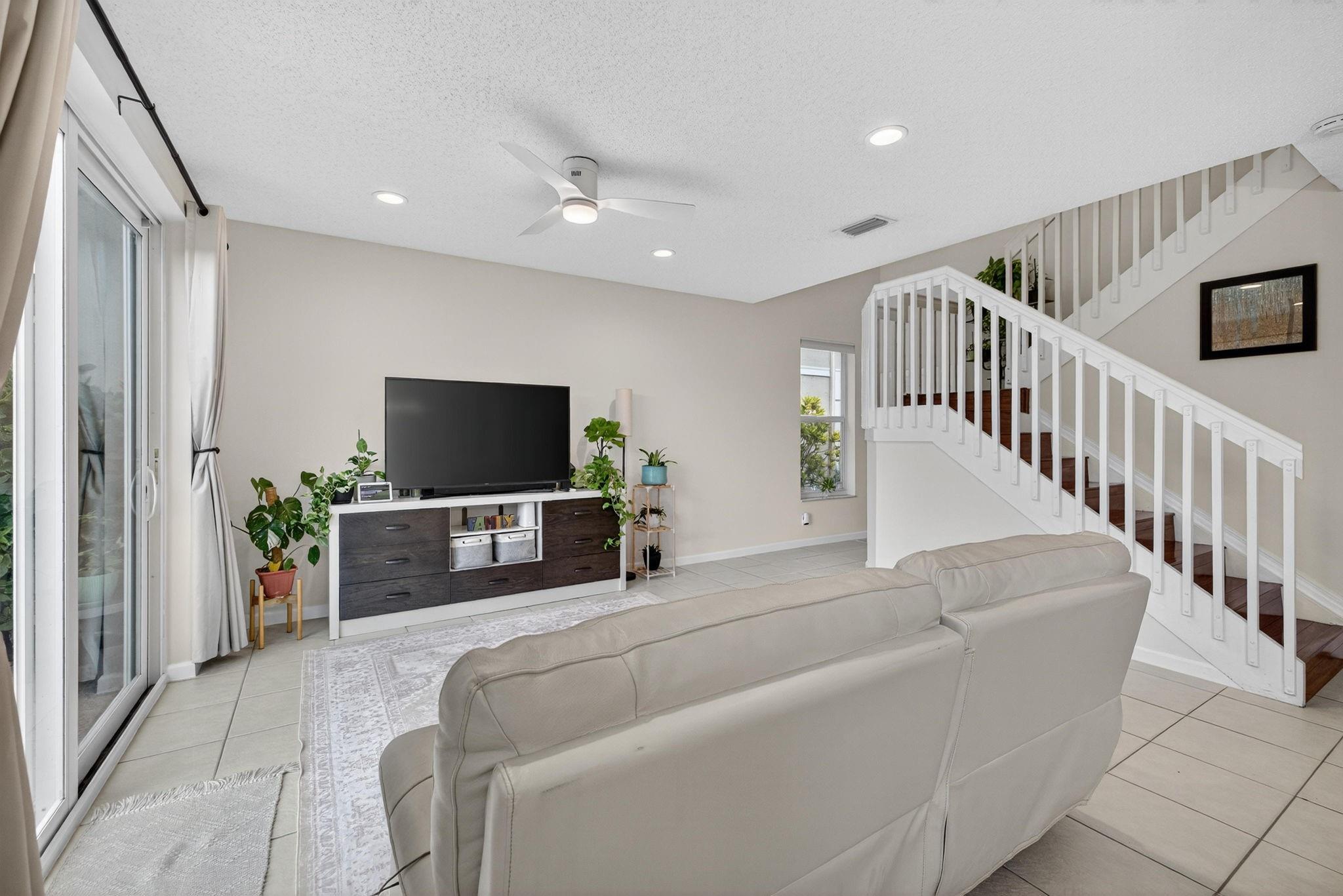 BANYAN TRAILS - Residential