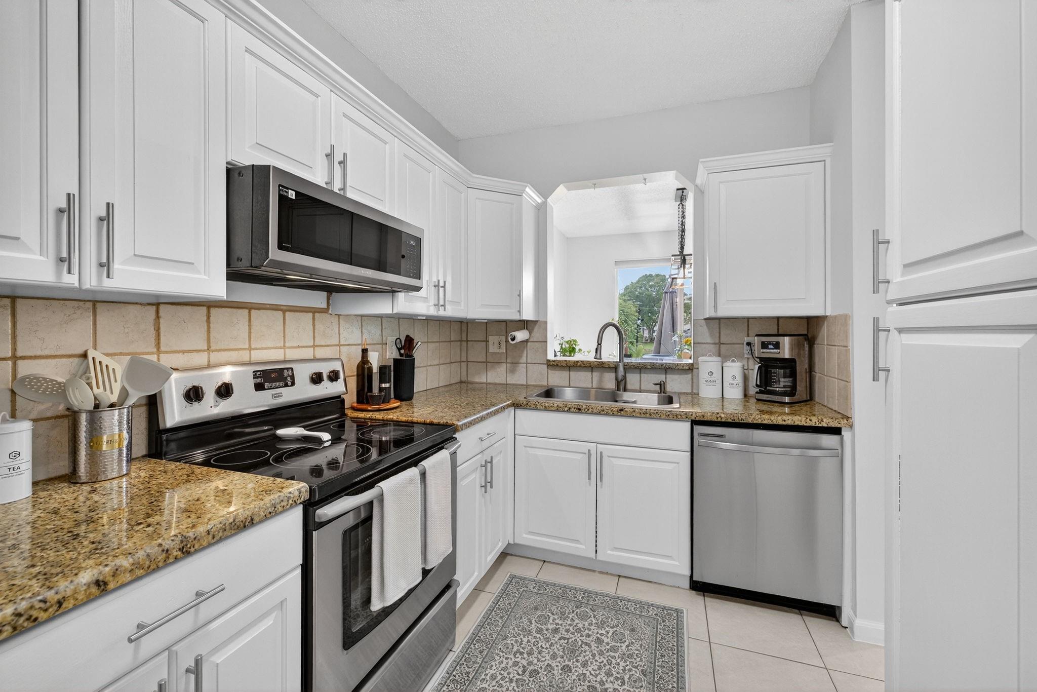 BANYAN TRAILS - Residential