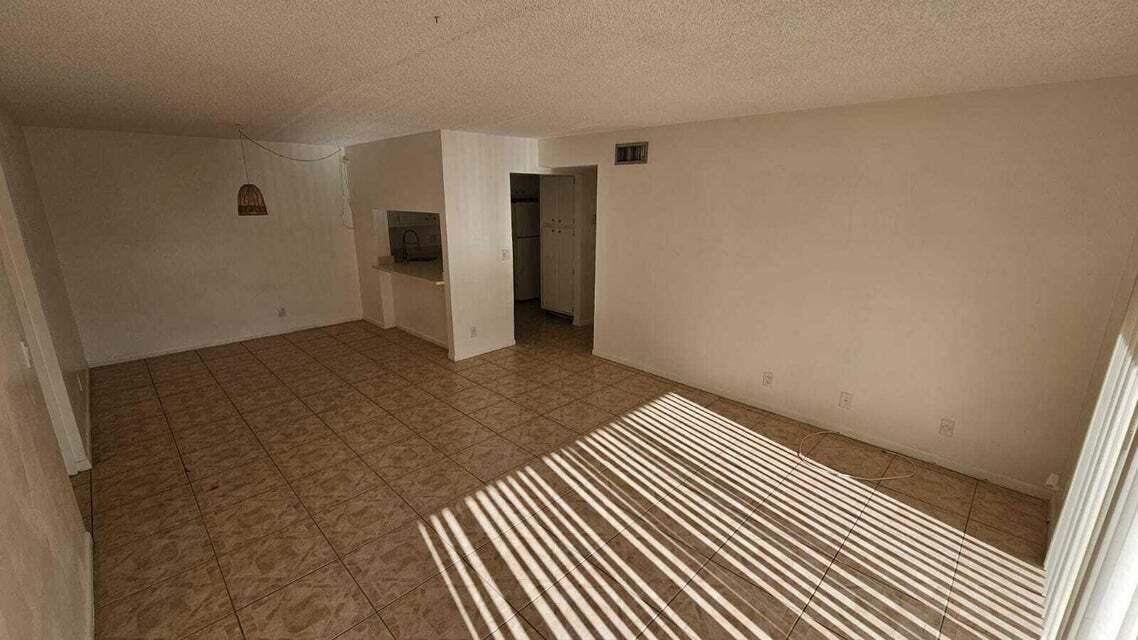 CHARTER CLUB OF PALM BEACH CONDO - Residential