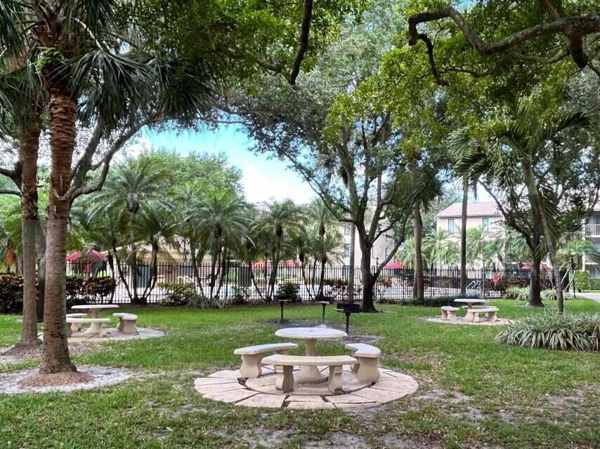 CHARTER CLUB OF PALM BEACH CONDO - Residential