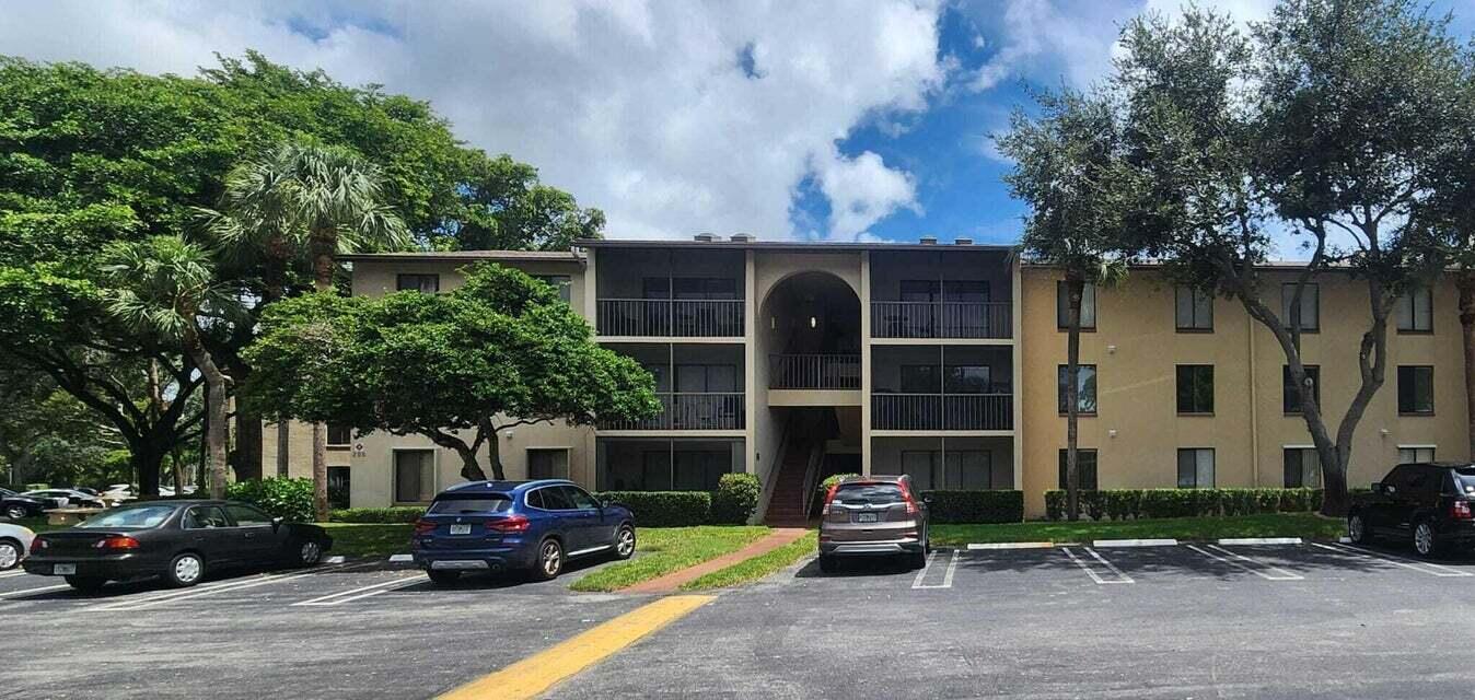 CHARTER CLUB OF PALM BEACH CONDO - Residential