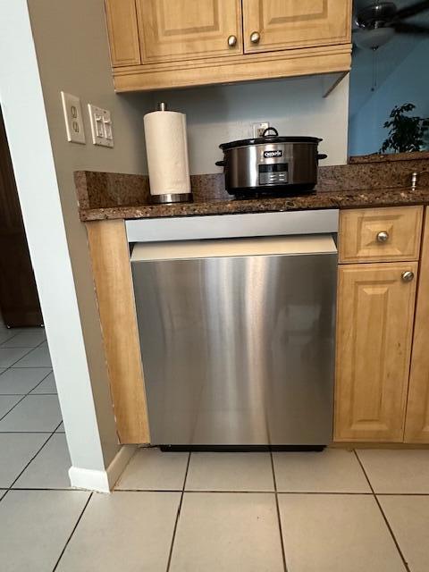 WHISPER WALK SEC D CONDO - Residential