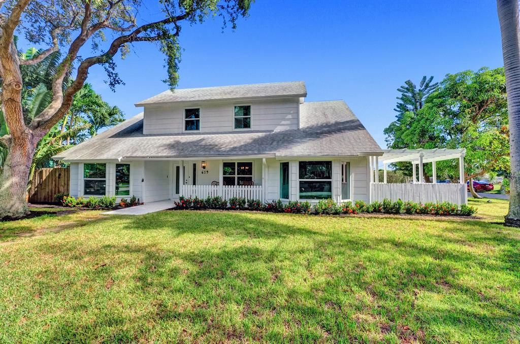 Photo of 619 Heron Drive, Delray Beach, FL 33444 (MLS # R10752590)